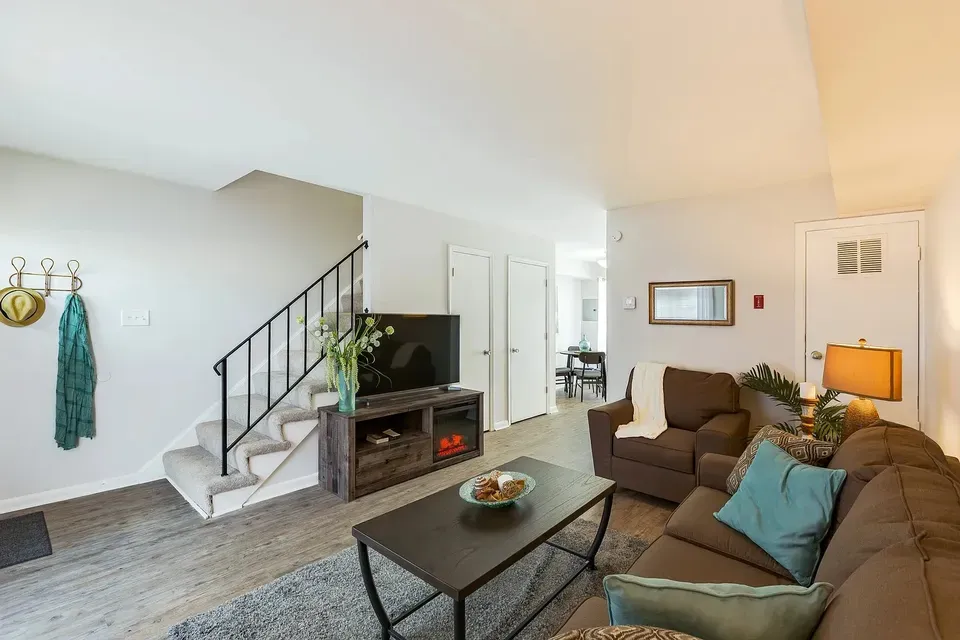 3 Bed 2 Bath Urban Residential Condo in Virginia Beach, VA - 3