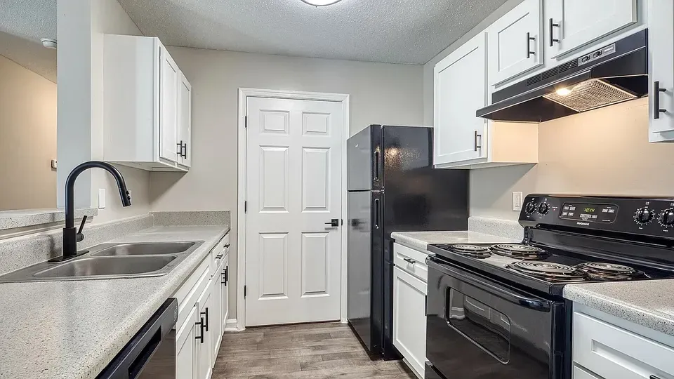 3 Bed 2 Bath Urban Residential Condo in Virginia Beach, VA - 3