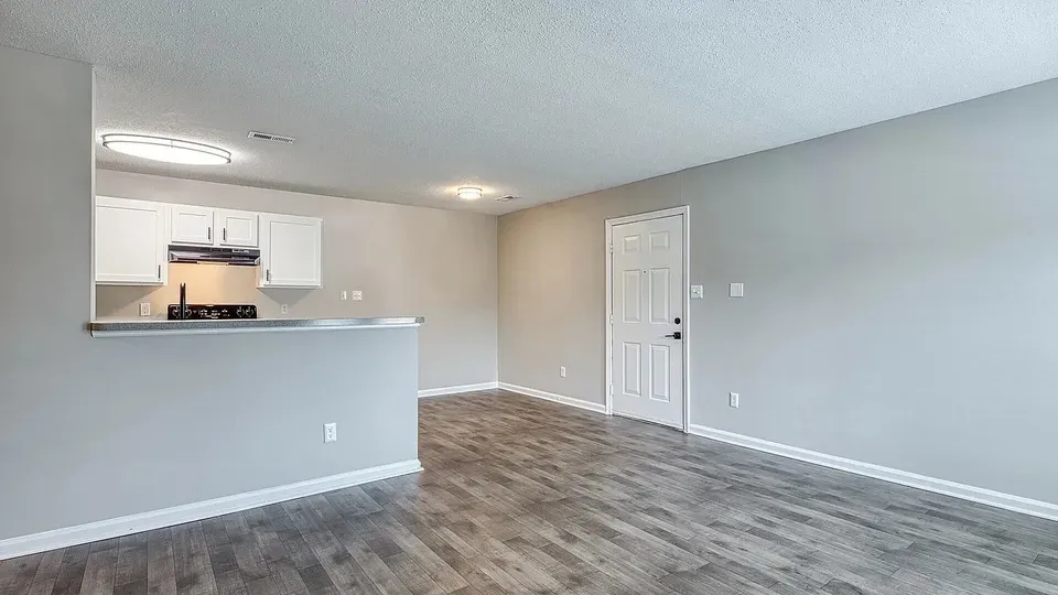 3 Bed 2 Bath Urban Residential Condo in Virginia Beach, VA - 4