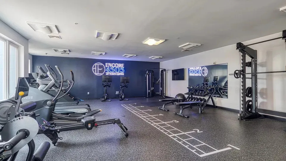 3 Bed 2 Bath Urban Residential Condo in Virginia Beach, VA - 2