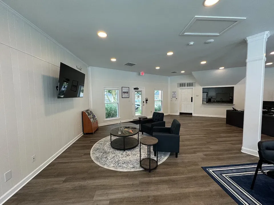 3 Bed 2 Bath Urban Residential Condo in Virginia Beach, VA - 1