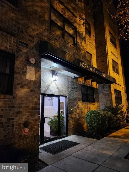 3 Bed 2 Bath Urban Residential Condo in Washington, DC