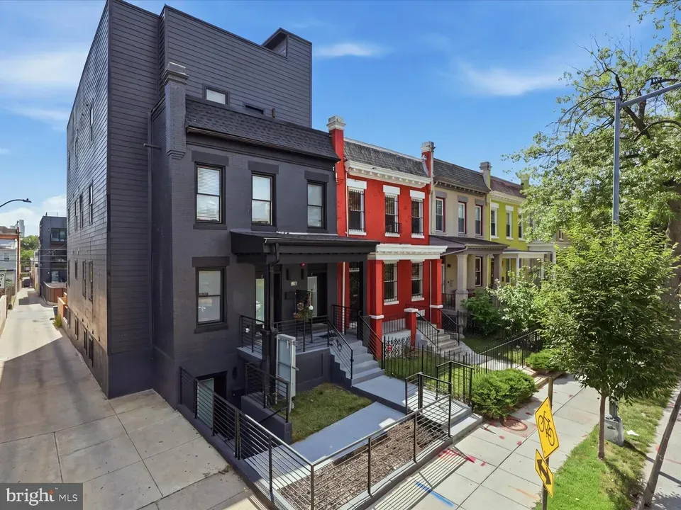 3 Bed 2 Bath Urban Residential Condo in Washington, DC