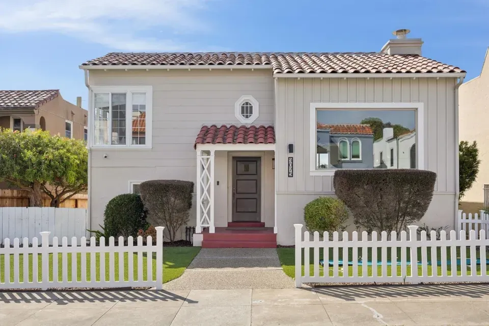 3 Bed 3 Bath Classic Historic Era Home in San Francisco, CA - 1