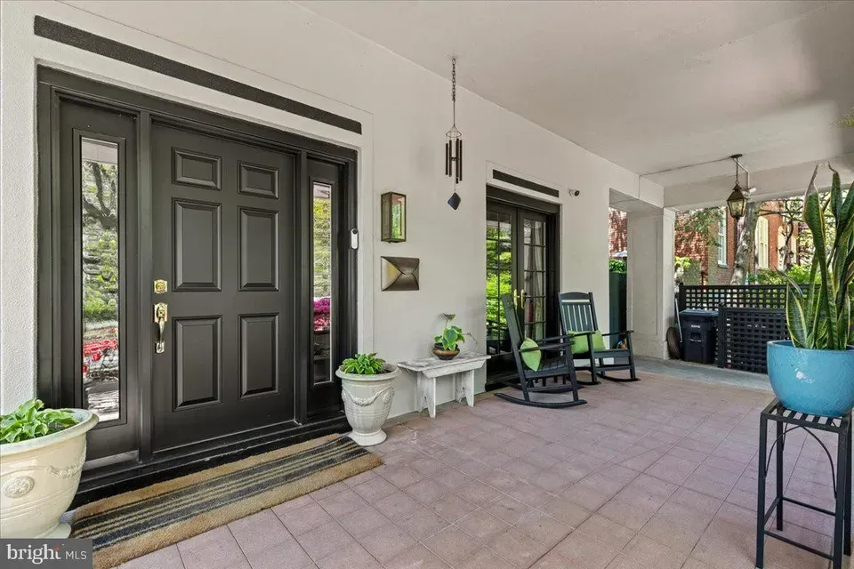 3 Bed 3 Bath Classic Historic Era Home in Washington, DC - 2