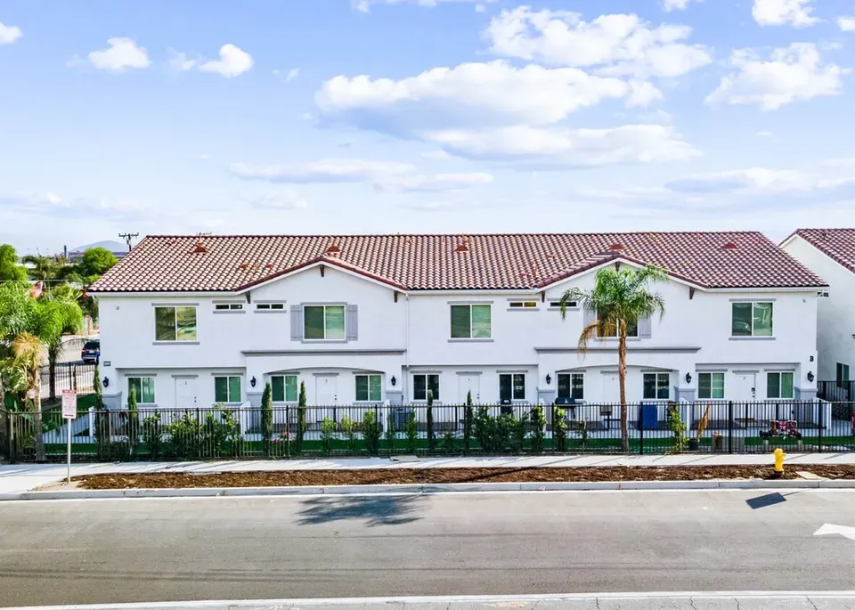 3 Bed 3 Bath Contemporary High-Rise Condo in Fontana, CA - 1