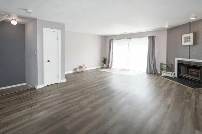 3 Bed 3 Bath Contemporary High-Rise Condo in Norfolk, VA - 3