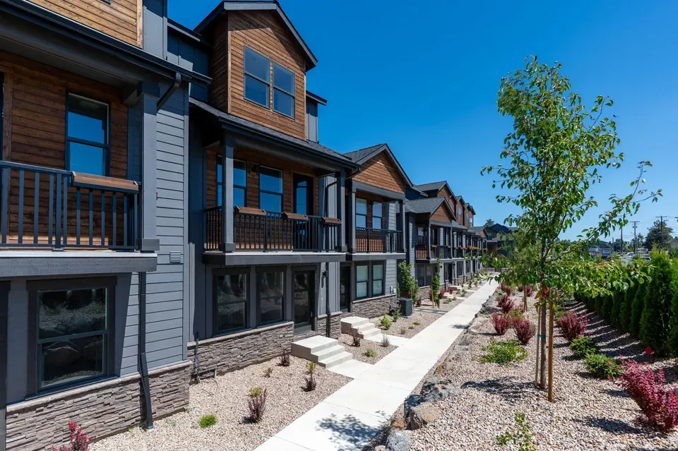3 Bed 3 Bath Contemporary Multi-Level Townhome in Bend, OR - 2