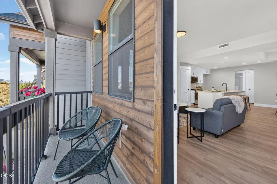 3 Bed 3 Bath Contemporary Multi-Level Townhome in Bend, OR - 3
