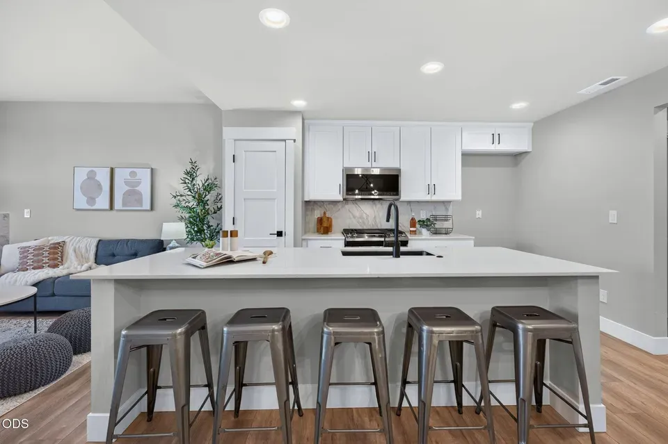 3 Bed 3 Bath Contemporary Multi-Level Townhome in Bend, OR - 5