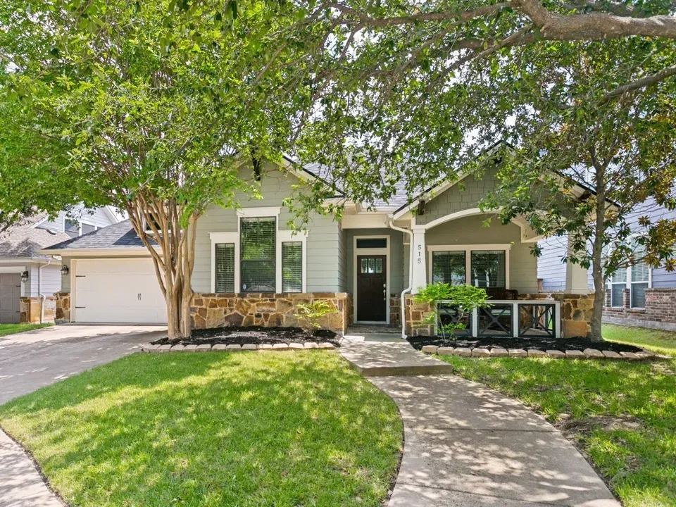 3 Bed 3 Bath Established Contemporary Home in Allen, TX - 1