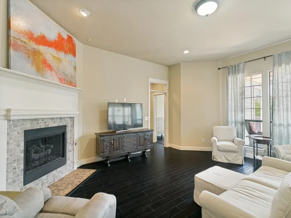 3 Bed 3 Bath Established Contemporary Home in Allen, TX - 5
