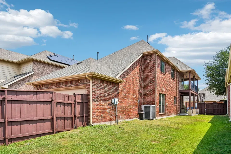 3 Bed 3 Bath Established Contemporary Home in Allen, TX - 2