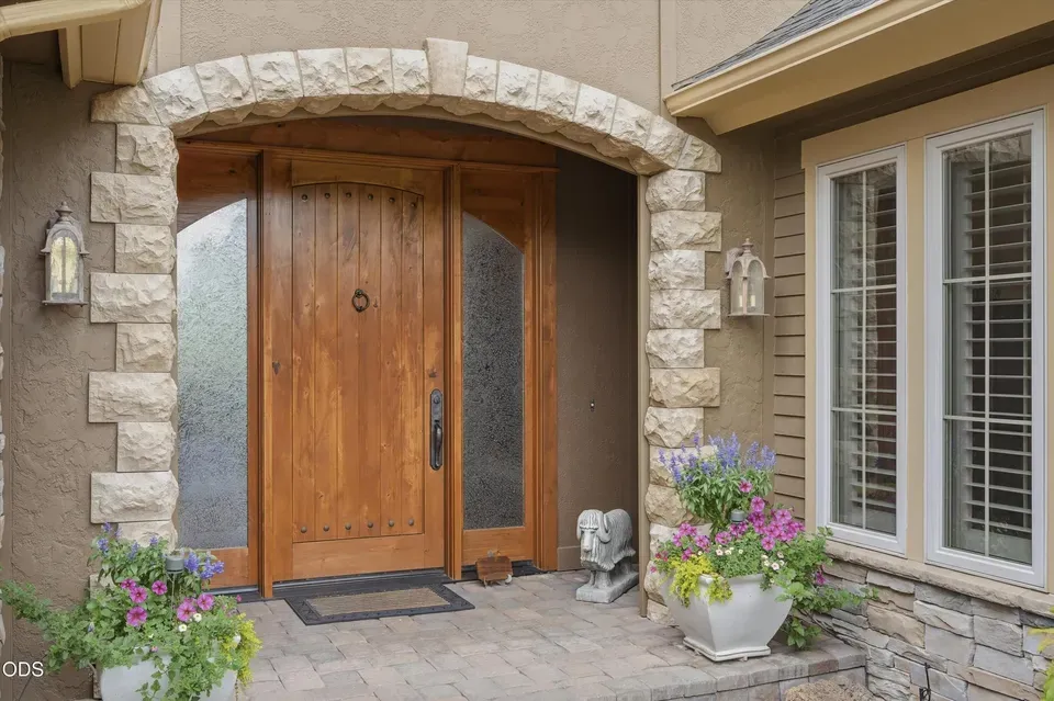 3 Bed 3 Bath Established Contemporary Home in Bend, OR - 4