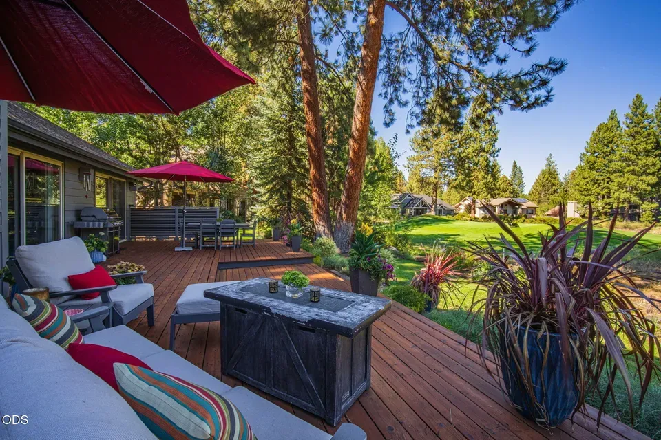 3 Bed 3 Bath Established Contemporary Home in Bend, OR - 3
