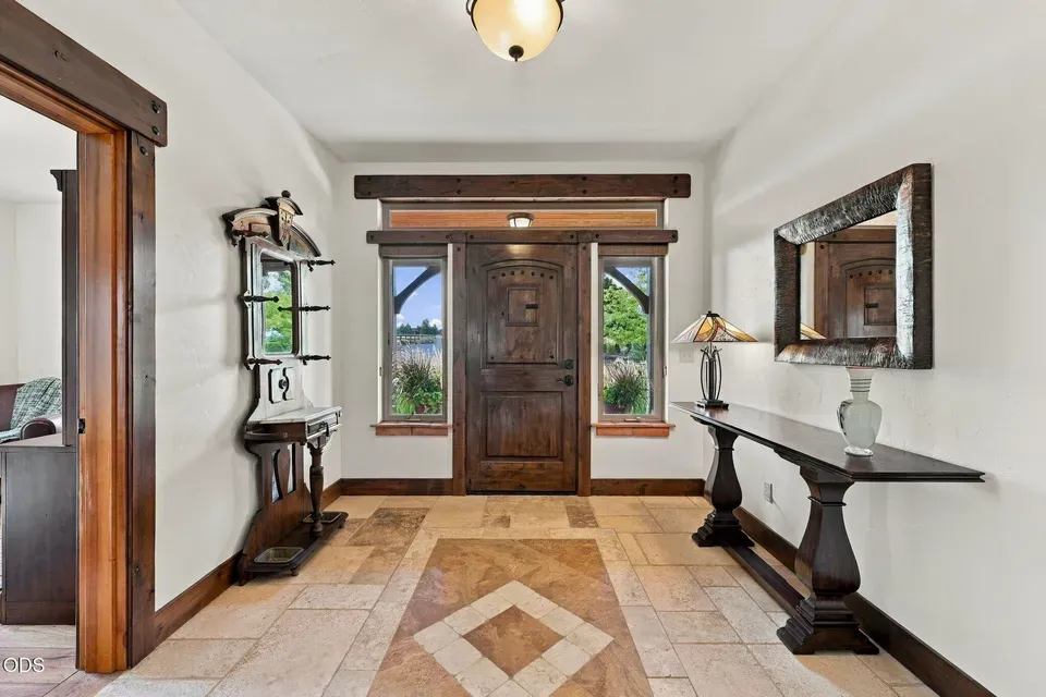 3 Bed 3 Bath Established Contemporary Home in Bend, OR - 4