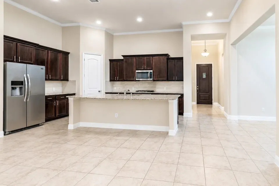 3 Bed 3 Bath Established Contemporary Home in League City, TX - 3