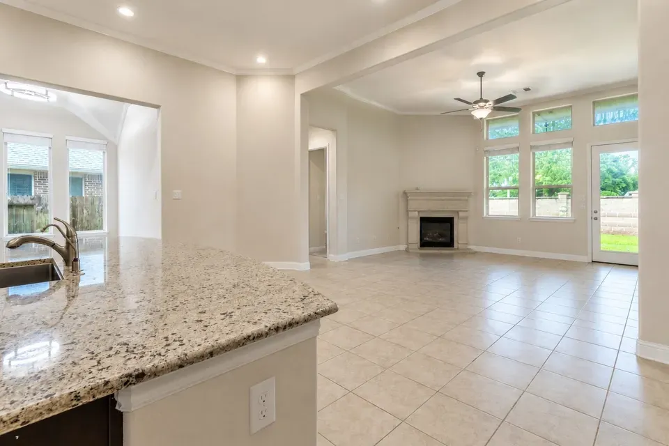 3 Bed 3 Bath Established Contemporary Home in League City, TX - 5