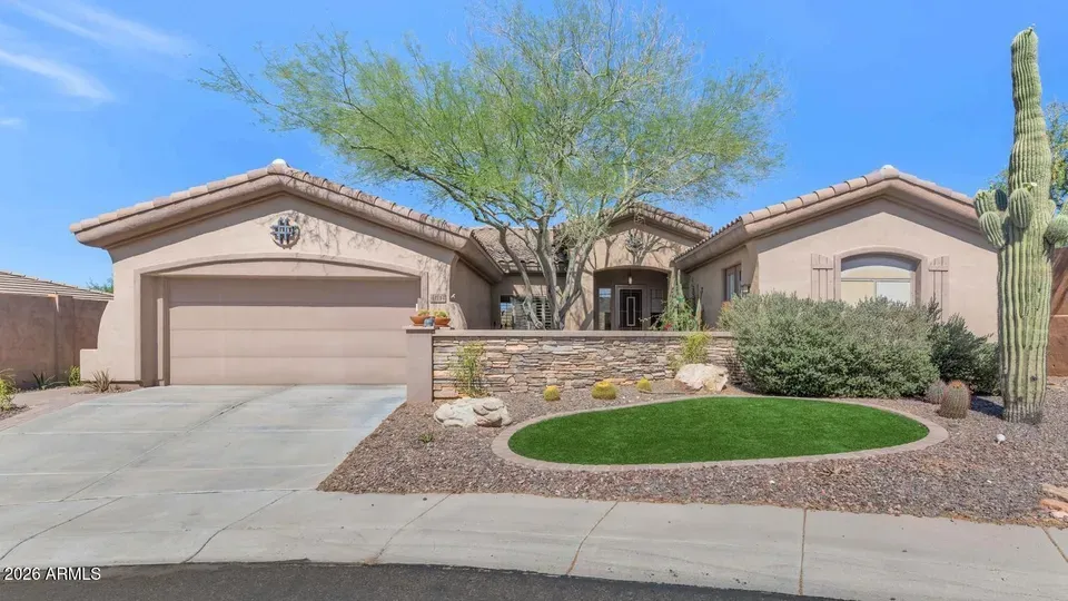 3 Bed 3 Bath Established Contemporary Home in Phoenix, AZ - 1