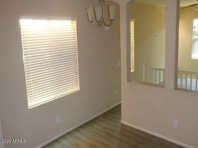 3 Bed 3 Bath Established Contemporary Home in Phoenix, AZ - 5