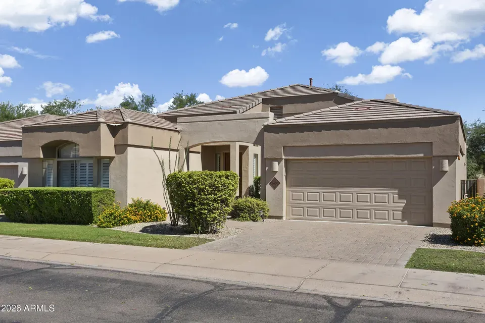 3 Bed 3 Bath Established Contemporary Home in Scottsdale, AZ - 2