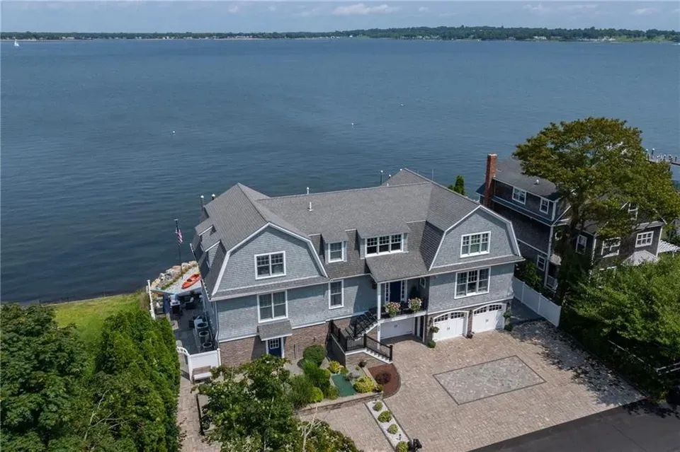 3 Bed 3 Bath Established Contemporary Home in Warwick, RI