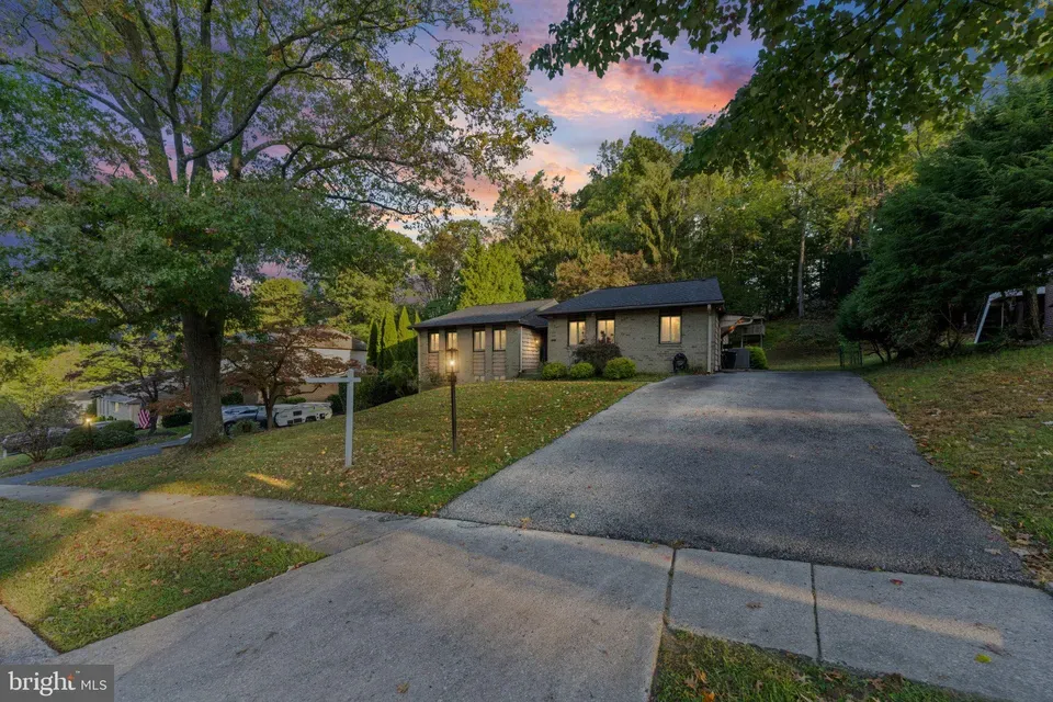 3 Bed 3 Bath Established Mid-Century Residence in Baltimore, MD - 2