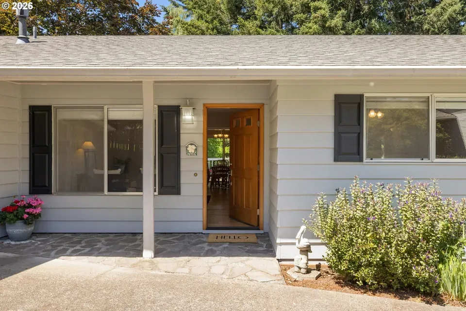 3 Bed 3 Bath Established Mid-Century Residence in Beaverton, OR