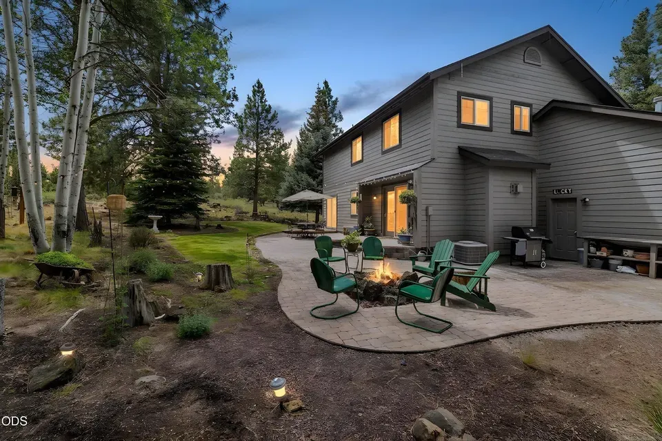 3 Bed 3 Bath Established Mid-Century Residence in Bend, OR - 4