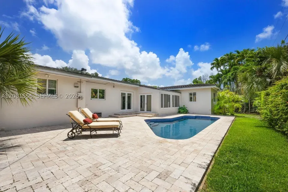 3 Bed 3 Bath Established Mid-Century Residence in Coral Gables, FL - 2