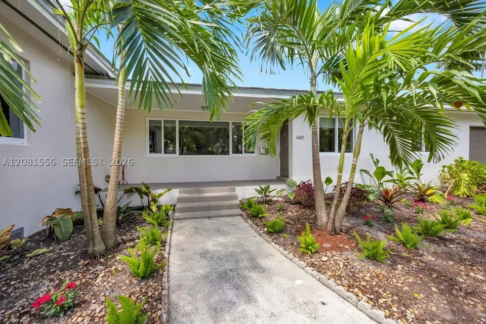 3 Bed 3 Bath Established Mid-Century Residence in Coral Gables, FL - 3
