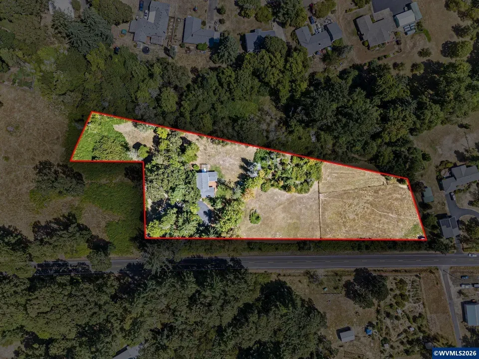 3 Bed 3 Bath Established Mid-Century Residence in Corvallis, OR - 2