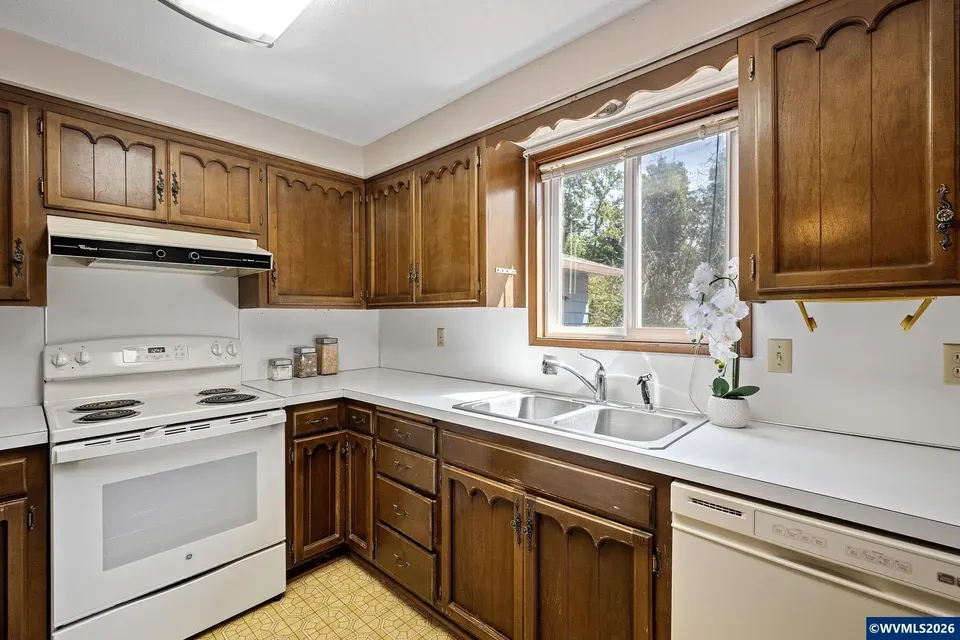 3 Bed 3 Bath Established Mid-Century Residence in Corvallis, OR - 5