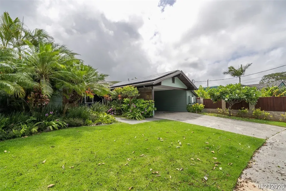 3 Bed 3 Bath Established Mid-Century Residence in Kailua, HI - 3