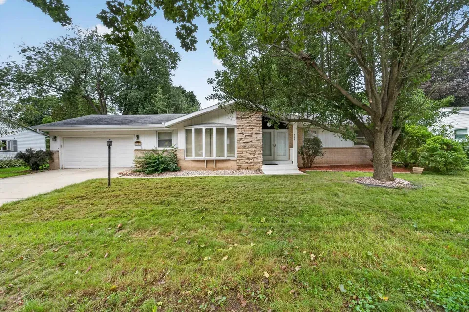 3 Bed 3 Bath Established Mid-Century Residence in Madison, WI