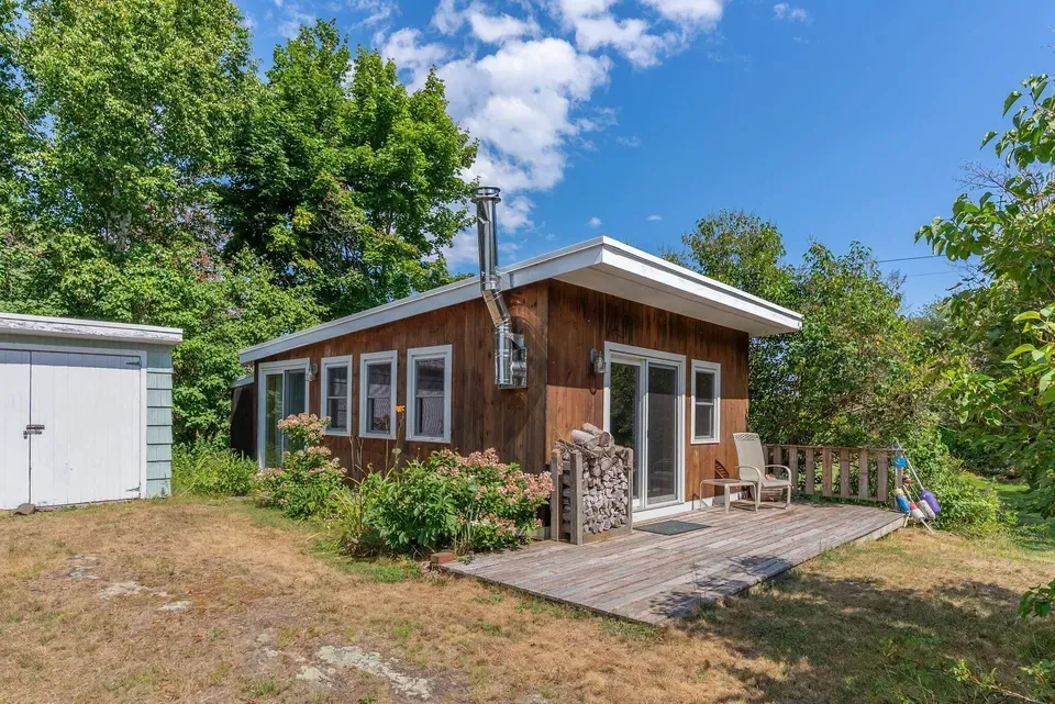 3 Bed 3 Bath Established Mid-Century Residence in Portland, ME - 2