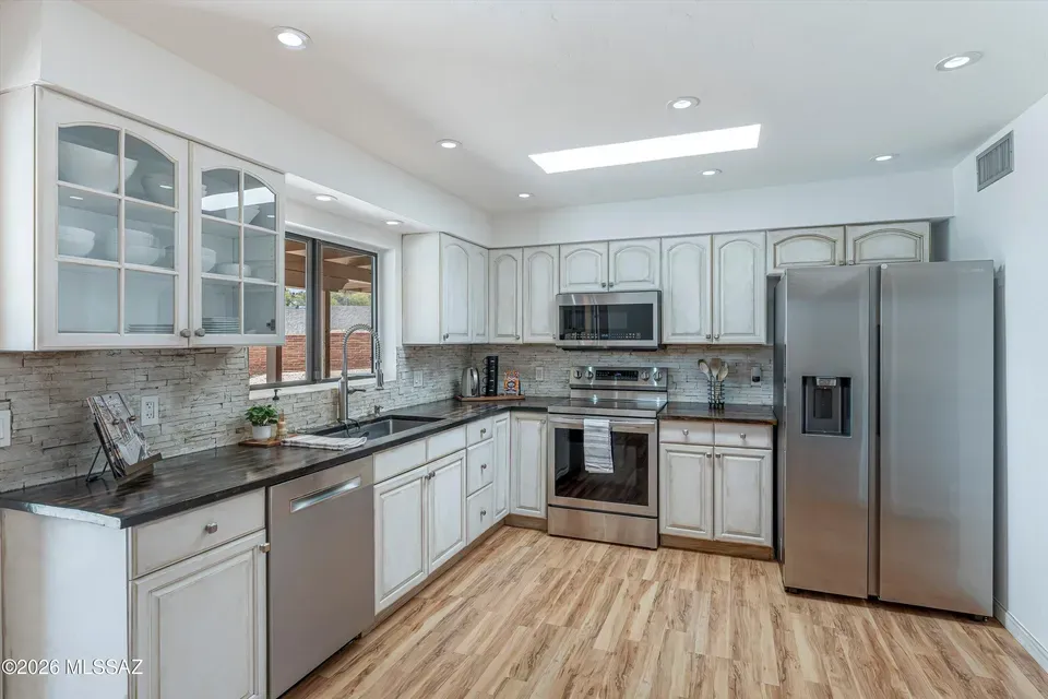 3 Bed 3 Bath Established Mid-Century Residence in Tucson, AZ - 3