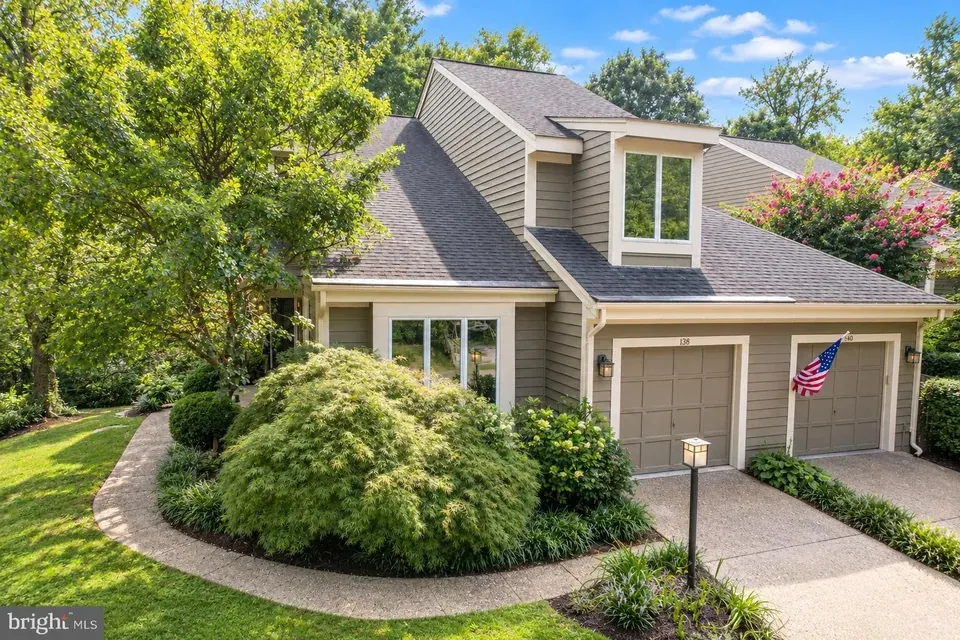 3 Bed 3 Bath Established Multi-Level Townhouse in Annapolis, MD
