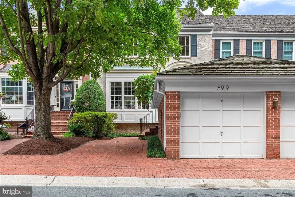 3 Bed 3 Bath Established Multi-Level Townhouse in Bethesda, MD - 1