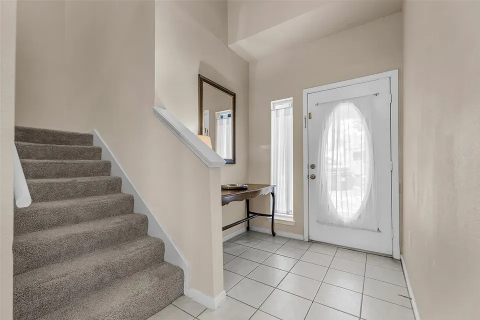 3 Bed 3 Bath Established Multi-Level Townhouse in College Station, TX - 3