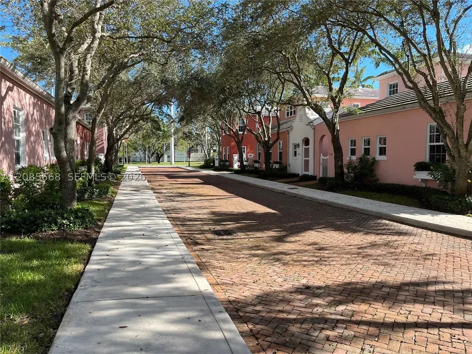 3 Bed 3 Bath Established Multi-Level Townhouse in Coral Gables, FL