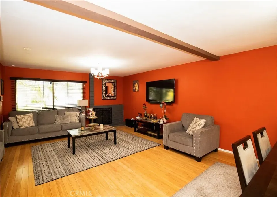 3 Bed 3 Bath Established Multi-Level Townhouse in Los Angeles, CA - 4
