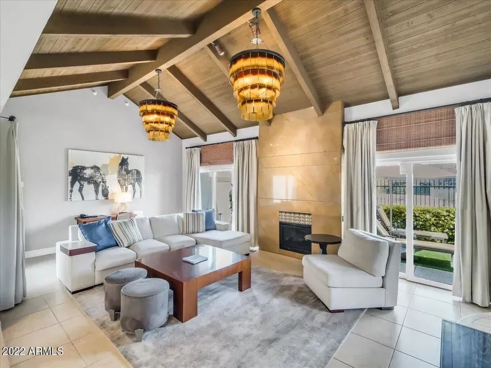 3 Bed 3 Bath Established Multi-Level Townhouse in Phoenix, AZ - 4