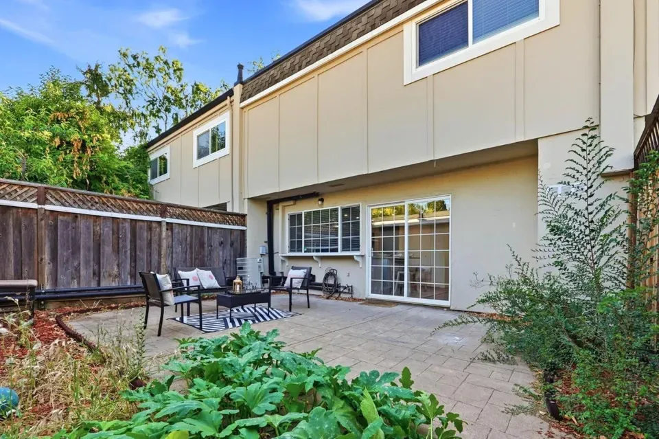 3 Bed 3 Bath Established Multi-Level Townhouse in San Jose, CA - 4