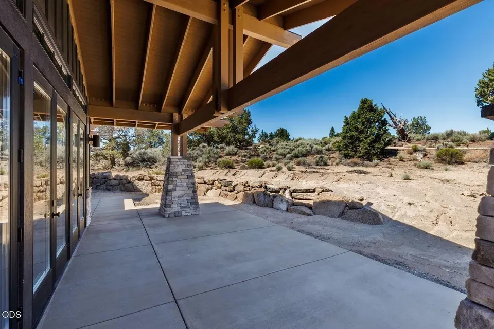 3 Bed 3 Bath Modern Contemporary Residence in Bend, OR - 5