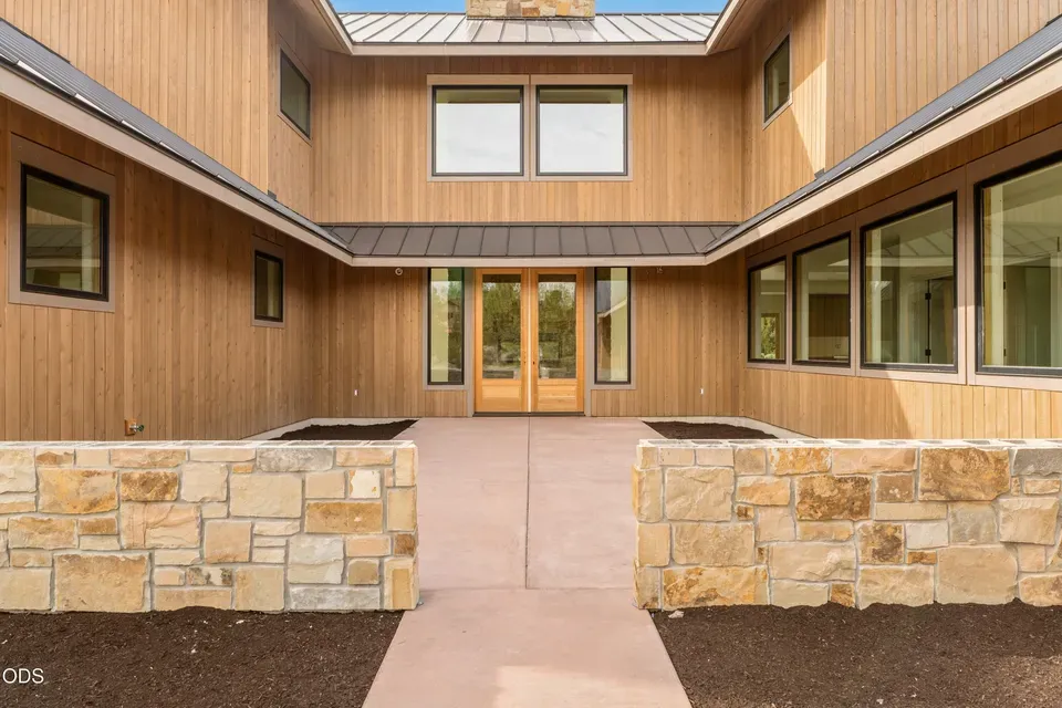 3 Bed 3 Bath Modern Contemporary Residence in Bend, OR - 3