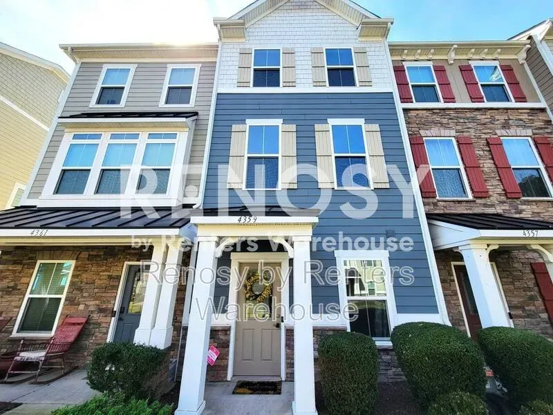 3 Bed 3 Bath Modern Contemporary Residence in Chesapeake, VA