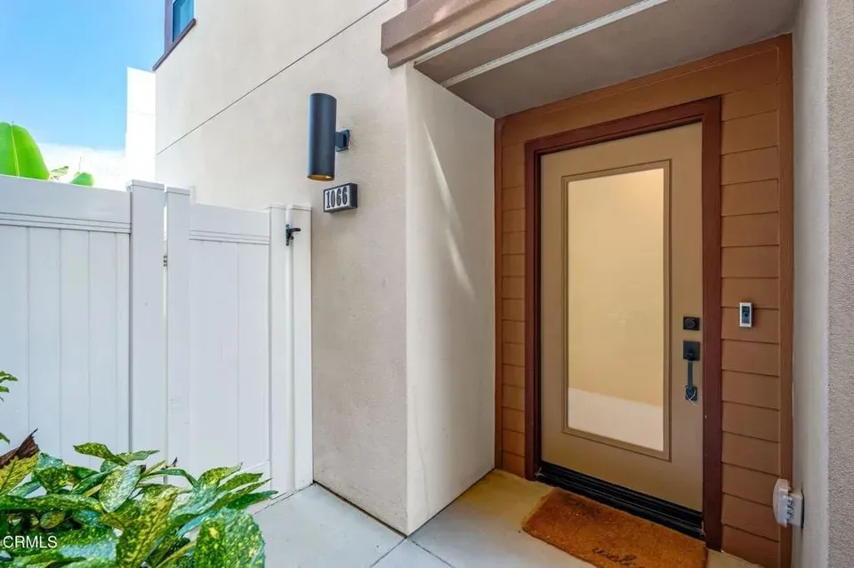 3 Bed 3 Bath Modern Contemporary Residence in Oxnard, CA - 4