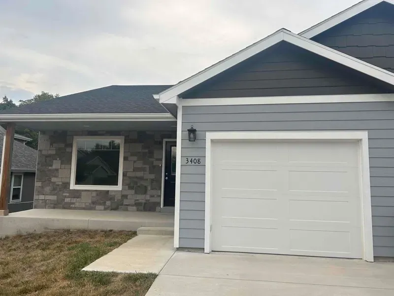 3 Bed 3 Bath Modern Contemporary Residence in Topeka, KS