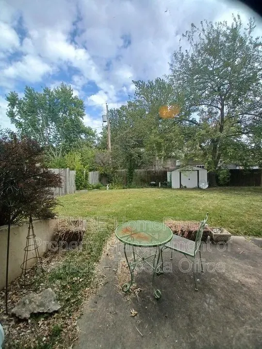 3 Bed 3 Bath Modern Contemporary Residence in Topeka, KS - 3